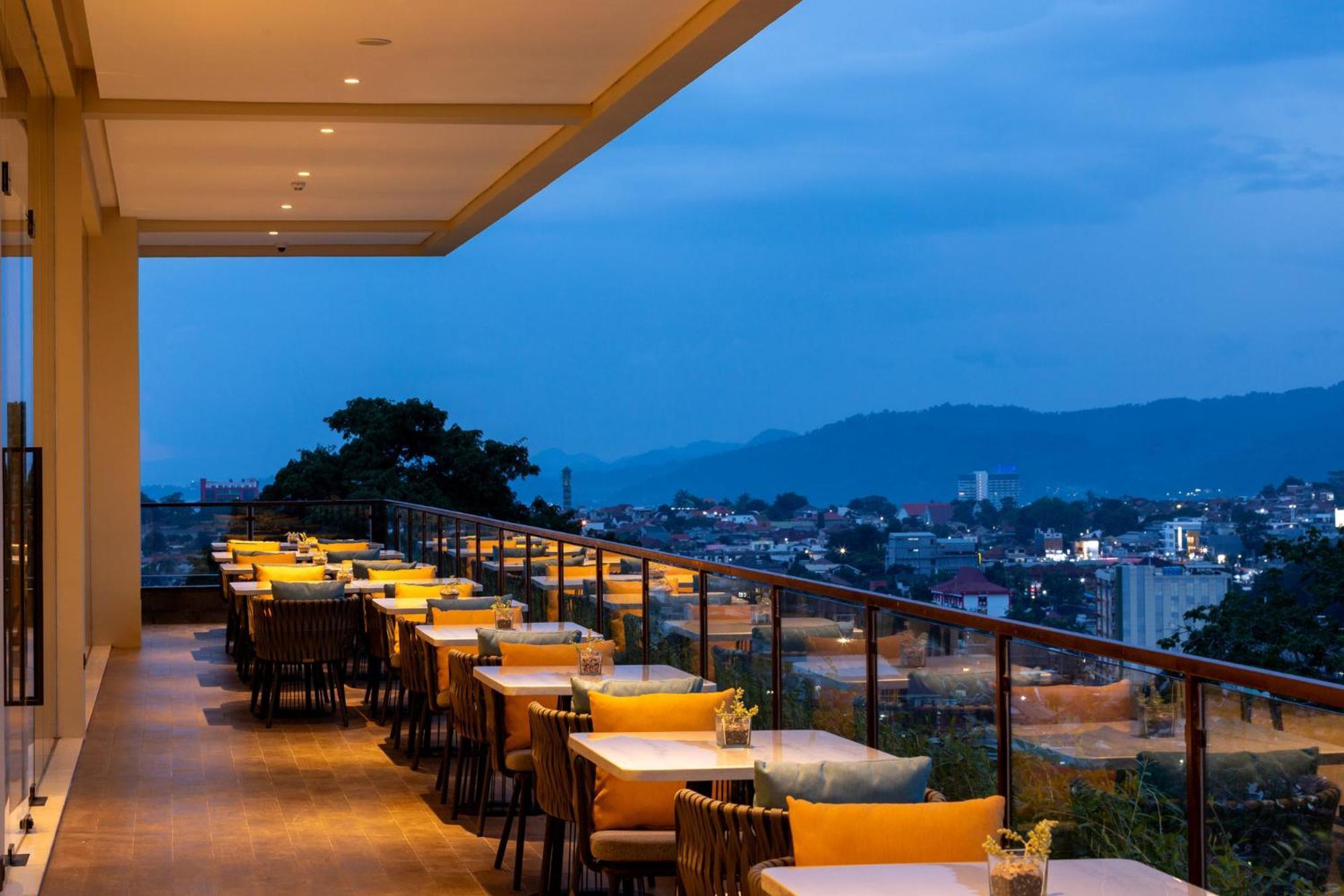Holiday Inn Lampung Bukit Randu By Ihg Bandar Lampung Kültér fotó